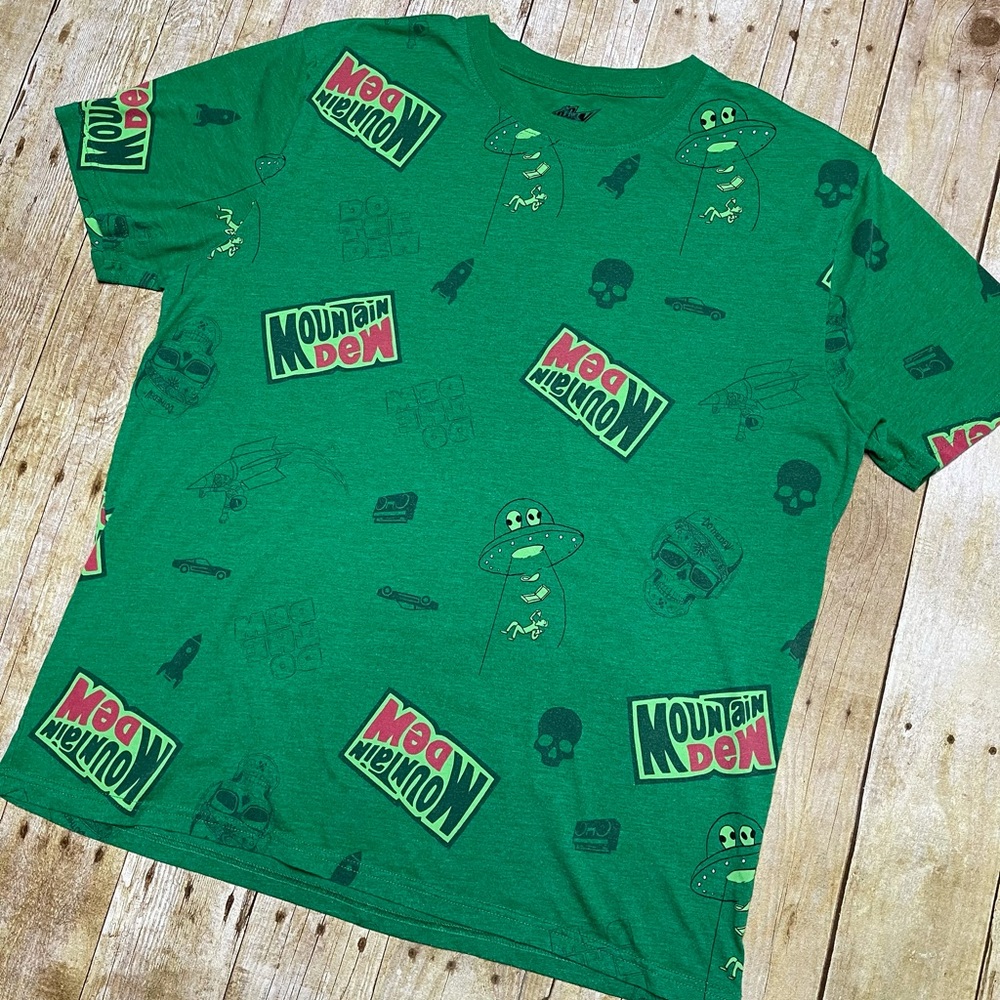 Graphic tee
